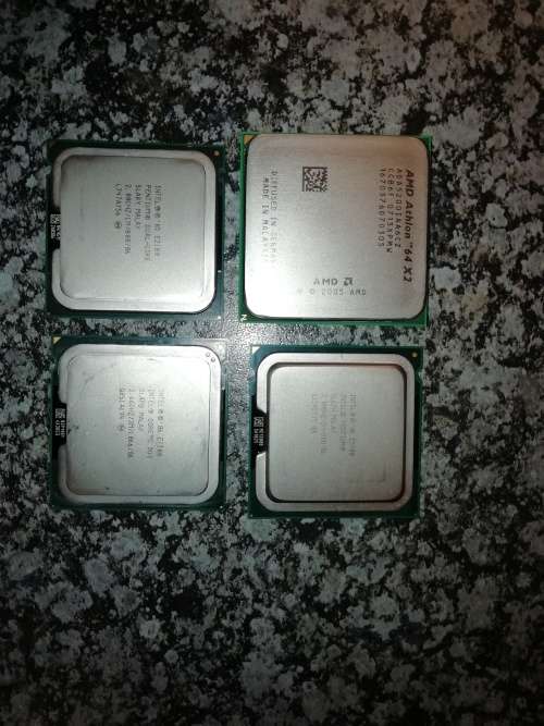 Bunch of old CPUs (8)
