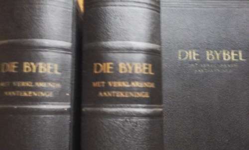Die Bybel met Verklarende Aantekeninge Dele 1,2 & 3