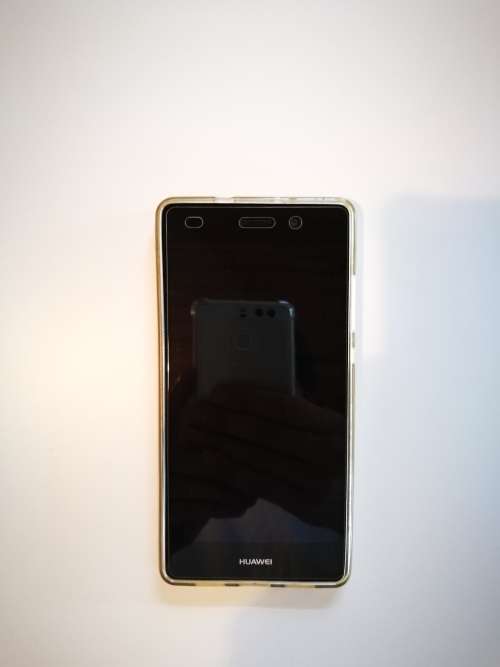 Huawei Ascend P8 Lite 5'' LTE Smartphone  - 100% Condition - All Networks!