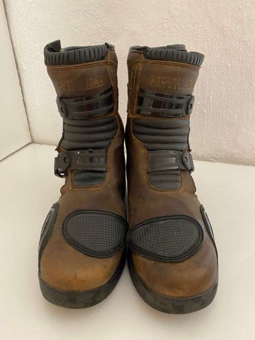 METALIZE EXPLORE TECH DUAL SPORT MOTORCYCLE SHORT BOOTS - BASICALLY NEW - USED ONCE - SIZE: UK 10