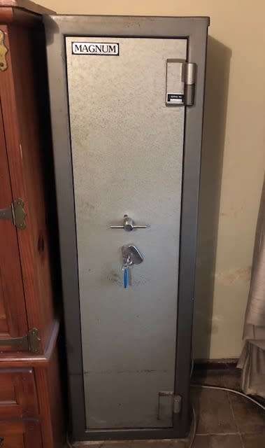 Gun and Rifle Safe