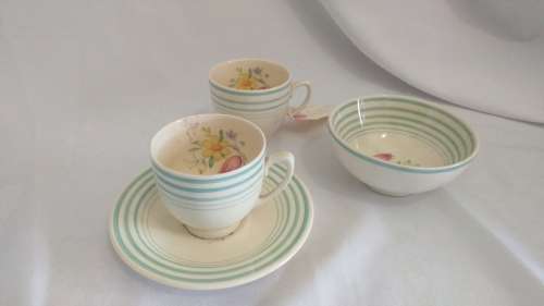 Suzie Cooper demitasse 4 x coffee duos & Sunshine Meaking coffee pot