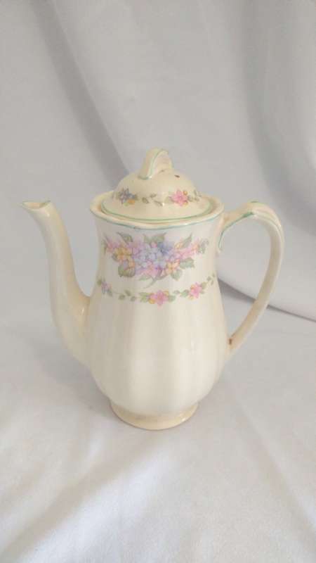 Suzie Cooper demitasse 4 x coffee duos & Sunshine Meaking coffee pot