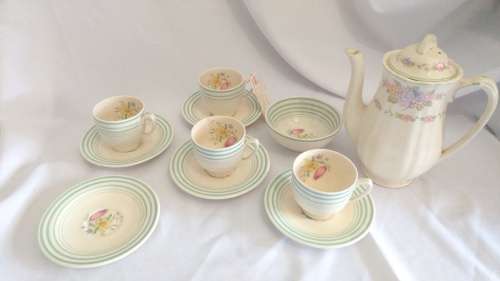 Suzie Cooper demitasse 4 x coffee duos & Sunshine Meaking coffee pot