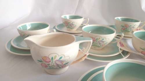 Suzie Cooper sugar basin Dresden spray pattern issued 1935