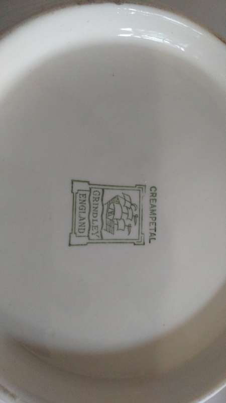 Stunning Grindley Creampetal large Soup tureen with porcelain soup spoon