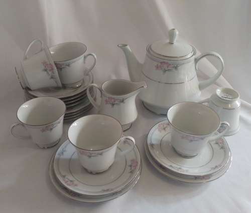 Lovely Noritake Legendary silver and rose Tarkington Tea set