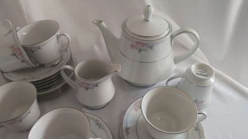 Lovely Noritake Legendary silver and rose Tarkington Tea set