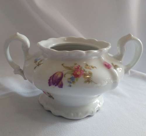 Beautiful floral Huguenot Royale Fine China collection - Boulion bowl