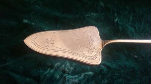 Nice Silverplate teaspoon and cake fork collection with cake lifter