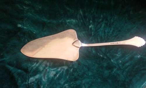 Nice Silverplate teaspoon and cake fork collection with cake lifter