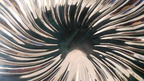 Stunning silver-plated swirl serving dish / fruit bowl