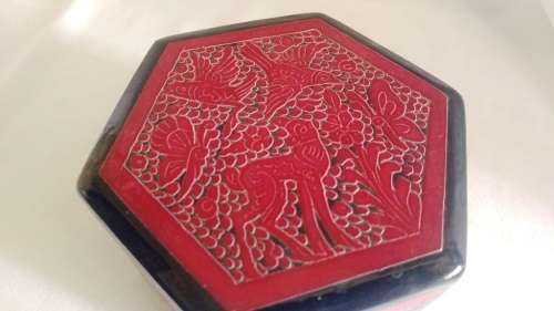 Stunning red and black decorated wood lacquered hexagonal box