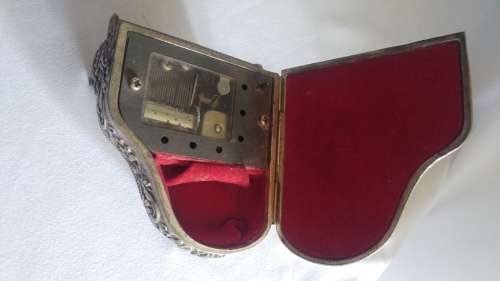 Musical Grand piano music box