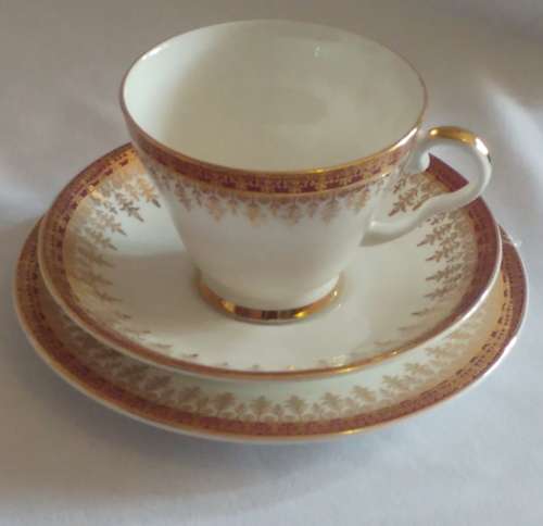 Elegant Royal Grafton Regal wine red and gold design fine bone China Tea Trio