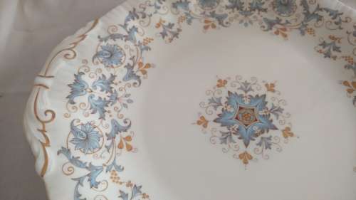 Elegant Paragon Tuscany Blue, White and gold design fine bone China large Cake plate 1952-1956