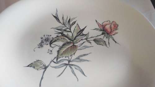 Beautiful and decorative Grindley Margaret Rose cake platter