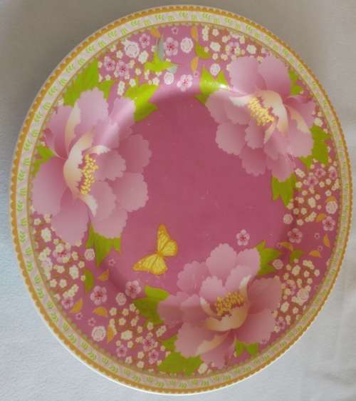 Maxwell and Williams pink Cashmere Enchante Gabriele cake plate
