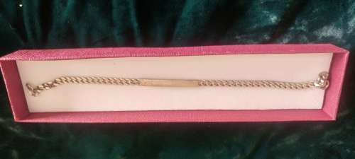 Beautiful Italian silver chain linked bracelet with engraving plate