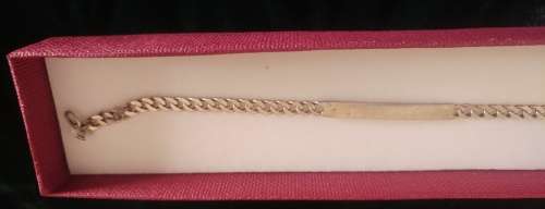 Beautiful Italian silver chain linked bracelet with engraving plate