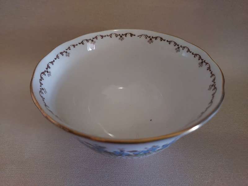 Delicate Tuscan China Rock Garden sugar basin