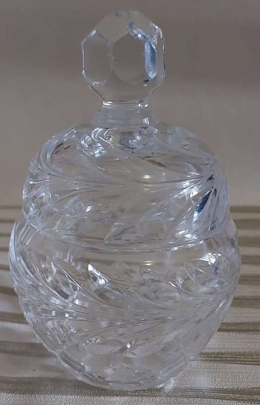 Stunning Crystal Preserve/jam pot
