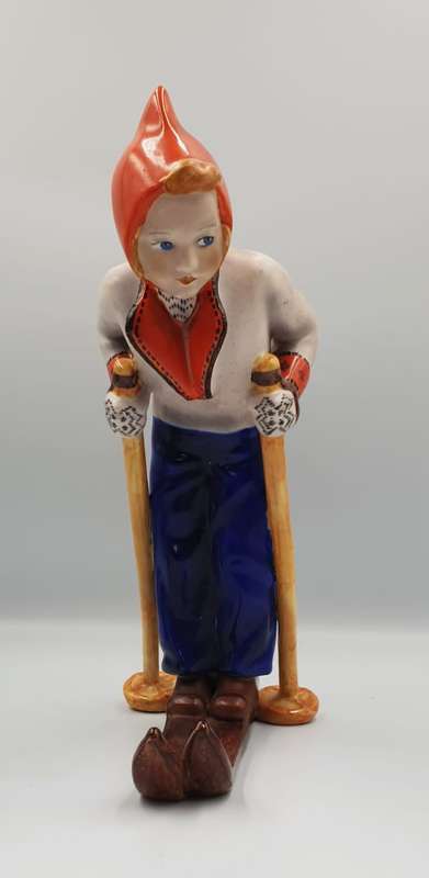 Art Deco Austrian (Wiener Kunst-Keramik und Porzellanmanufaktur) Woman Skier Figurine circa 1930