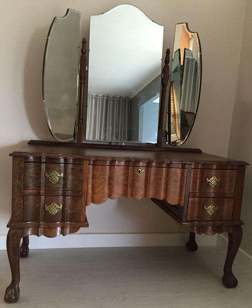 Vintage 5-Drawer Dresser with Mirrors