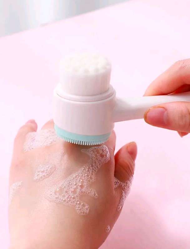 2 in 1 Face Cleansing Brush