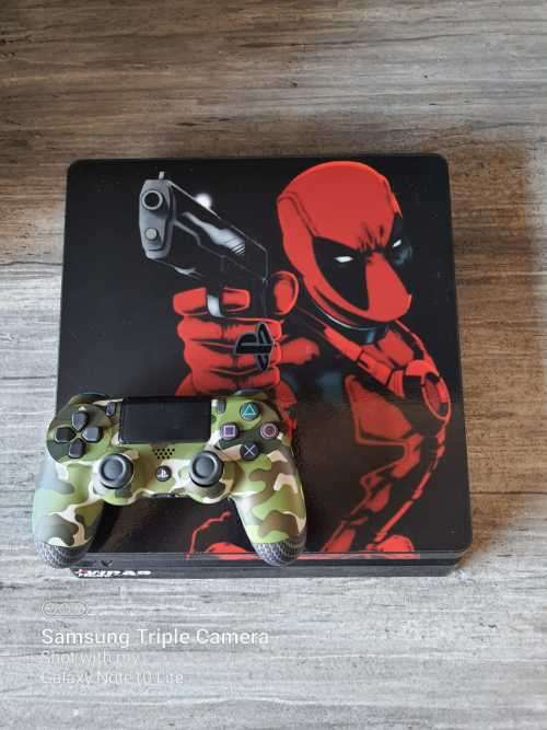 PS4 Console