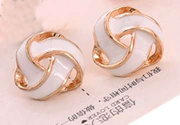 1 Pair Geometric Hollow Triangle Spiral Twist Stud Earrings for Women     (A200*)