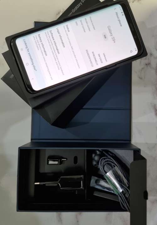 Samsung Galaxy S9+ 128GB Mint Condition w fast charger, new screen protector and flip cover
