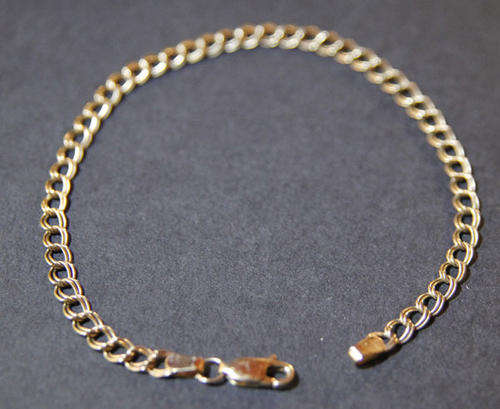 9ct Gold Bracelet - Unique double link design - 193mm length - Crazy R1 Start