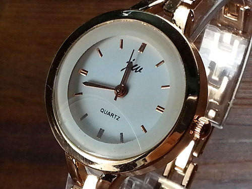 LADIES WHITE FACE WATCH QUARTZ