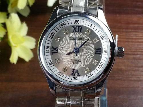 LADIES SILVER WATCH