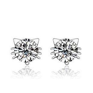 SMALL SILVER CRYSTAL STUD EARRINGS