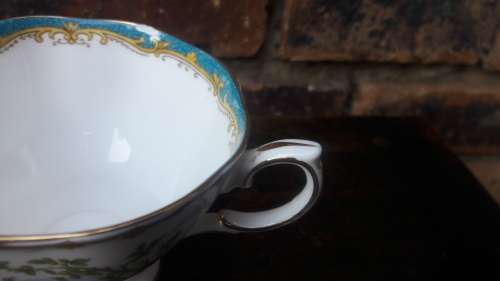 ROYAL ALBERT - Chelsea bird teacup