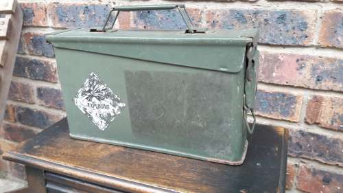 SADF Metal ammunition box - Used for explosives