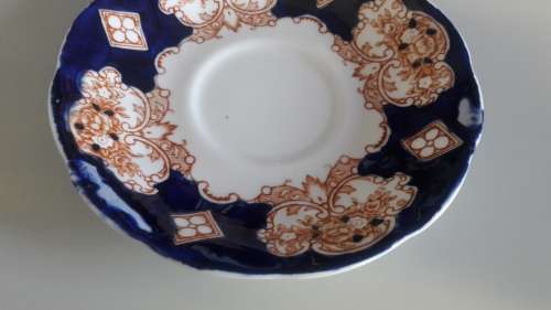 Royal Albert - Heirloom - Saucers and Side plate