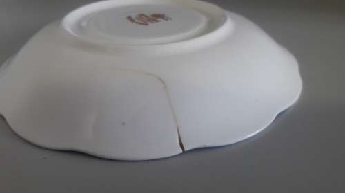 Royal Albert - Heirloom - Saucers and Side plate