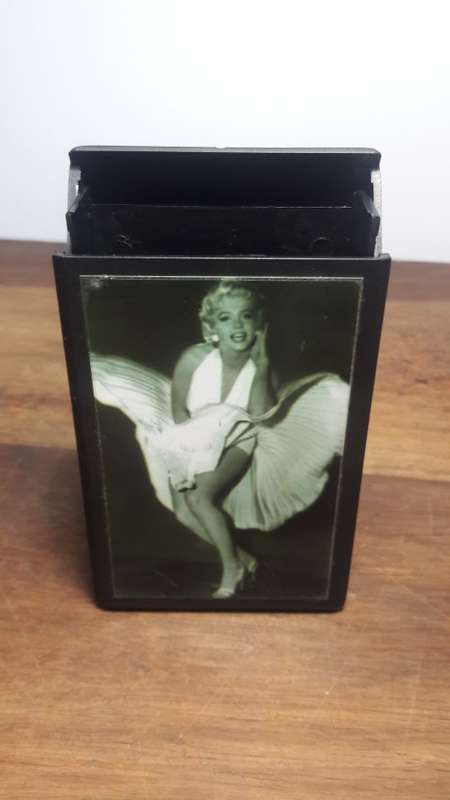 Marilyn monroe collectable cigarette holder