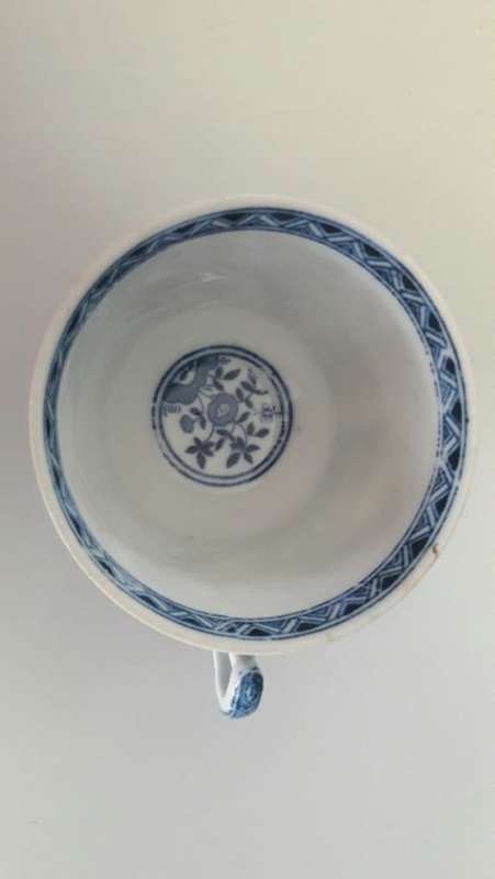 Stunning oriental demitase duo's with stunning hand painted detail
