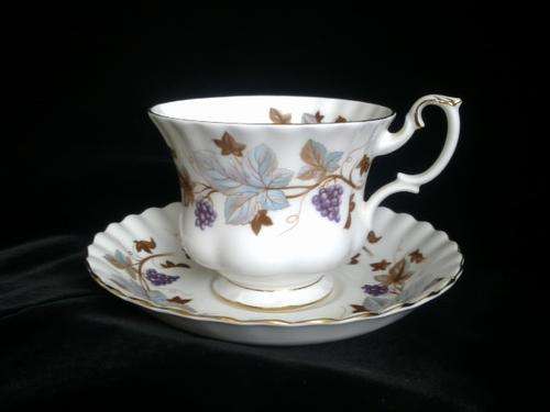 Royal Albert "Lorraine" duo
