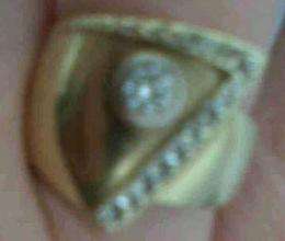 *************18ct solid gold ring************