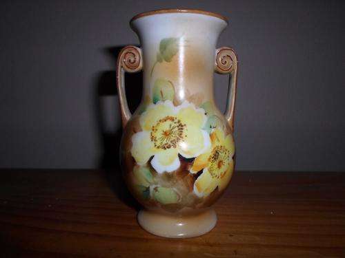 Komaru 1908 vase