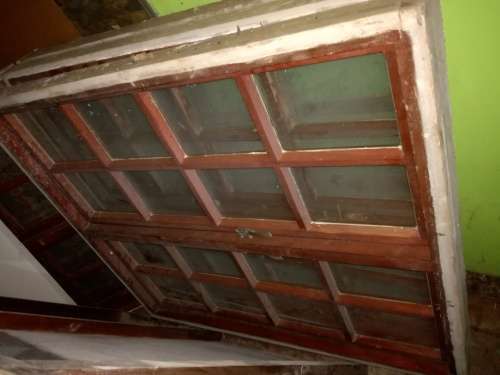 Assortment of wooden frames great condition.