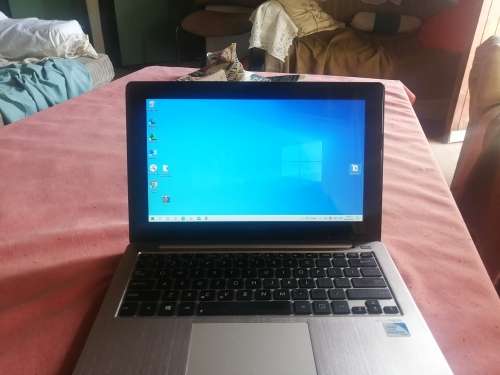 Asus vivobook x202e Multi-Touch screen