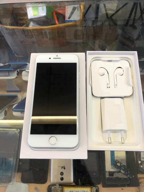 IPHONE 8 64GB