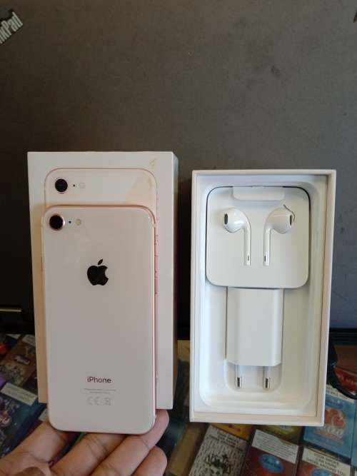iPhone 8 64GB