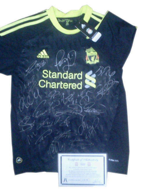 2010/2011 LIVERPOOL TEAM SIGNED +COA